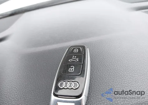 2020 Audi Q7 Premium Plus 45 Tfsi Quattro Tiptronic from USA, damaged, VIN WA1LJAF73LD008444